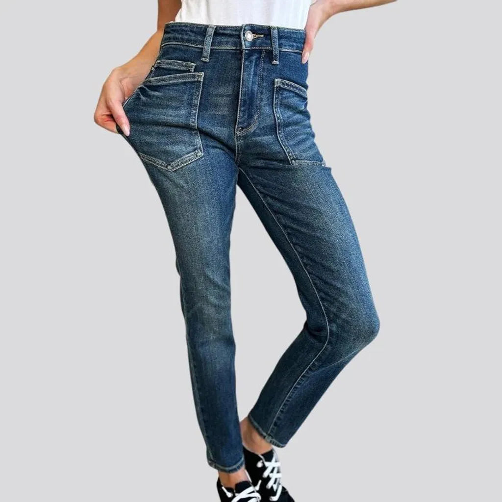 Casual high-waist jeans
 for ladies