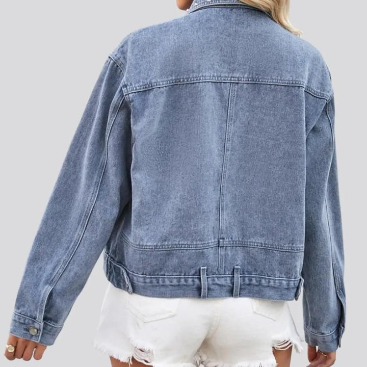 Light-wash vintage jean jacket for women