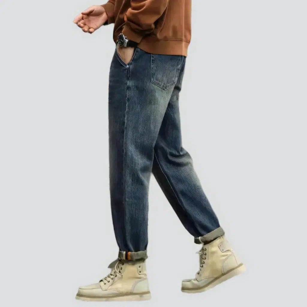 Stretchy men's loose jeans