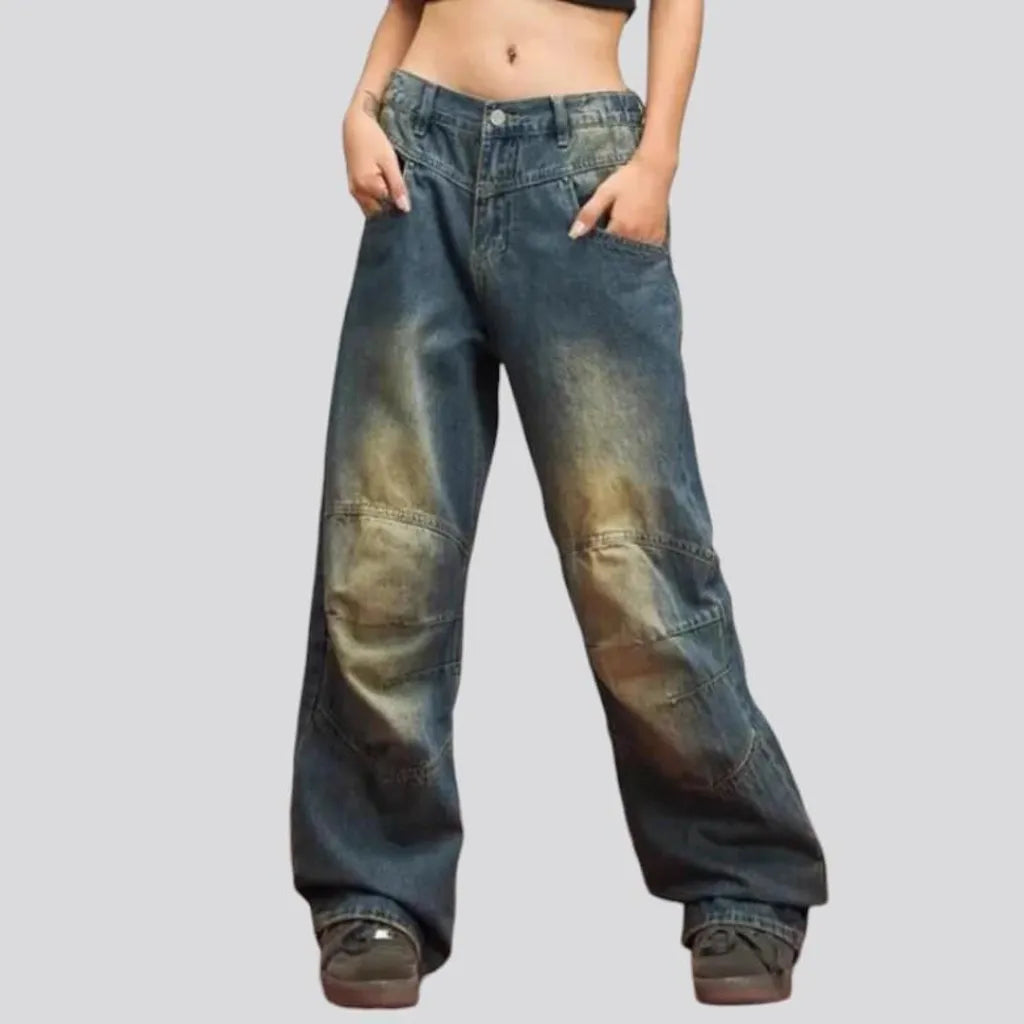 Floor-length low-waist jeans