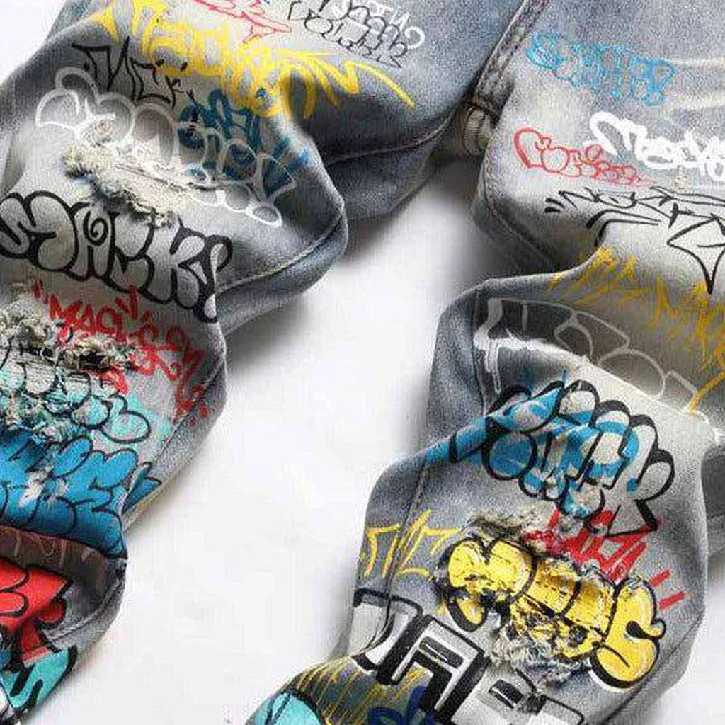 Graffiti print ripped men's jeans