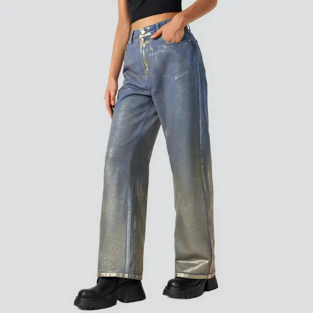 Light-wash women's high-waist jeans