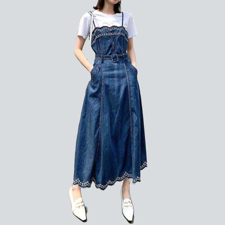 Laid-back embroidered denim dress