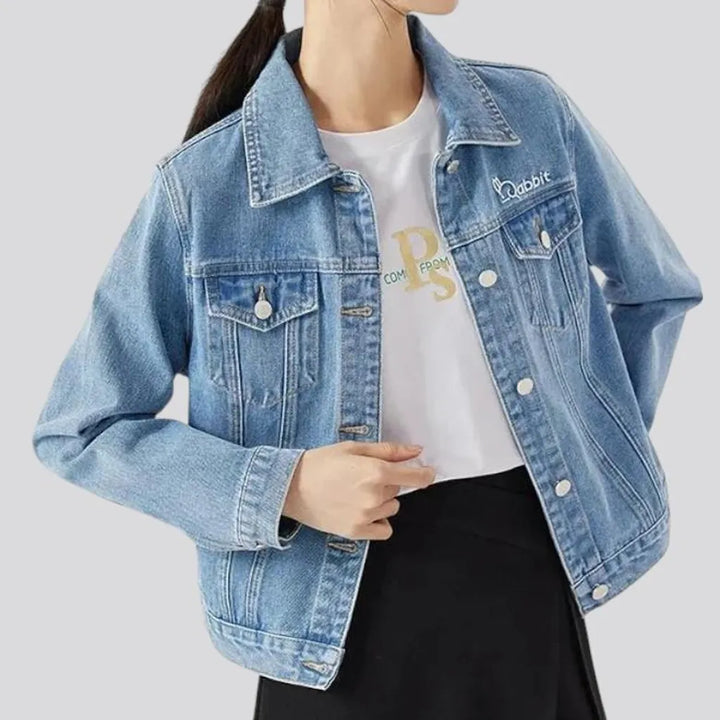 Light-wash 90s denim jacket
 for women