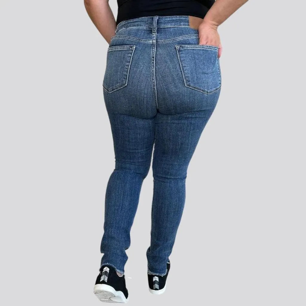 Grunge dark-wash jeans for ladies