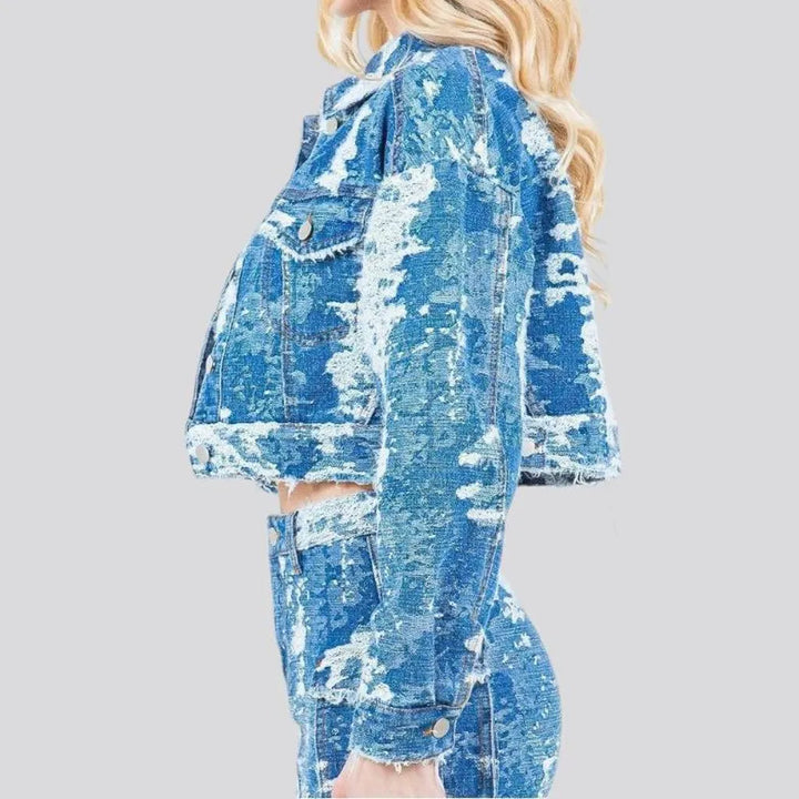 Chic oversized style denim jacket for ladies