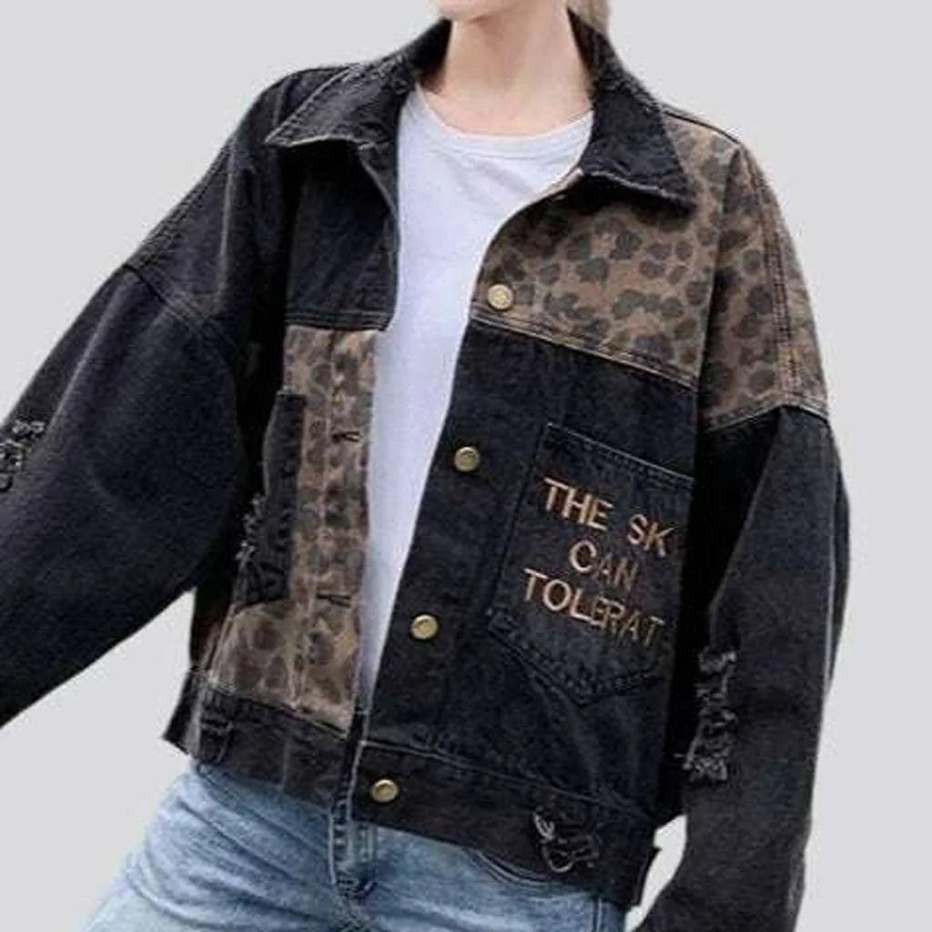 Leopard patch inscribed denim jacket