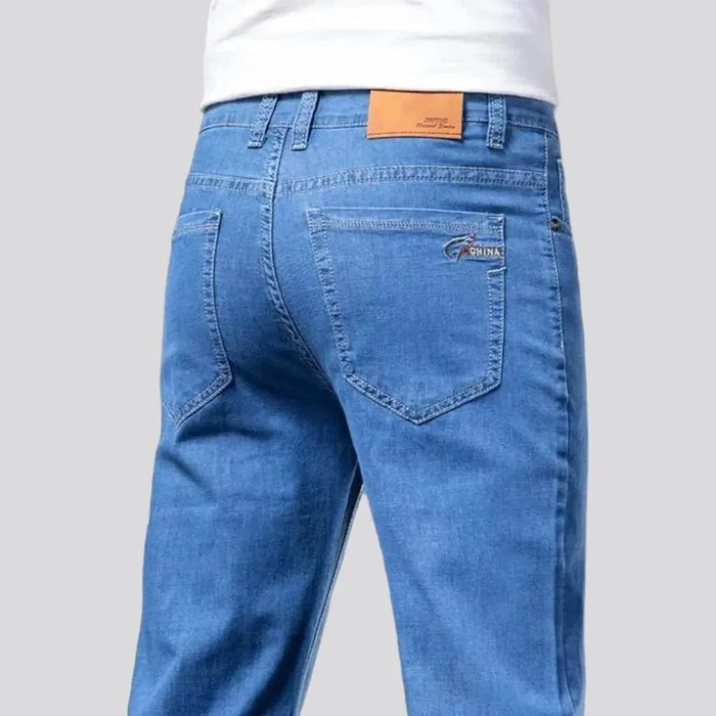 One-tone men's 90s jeans