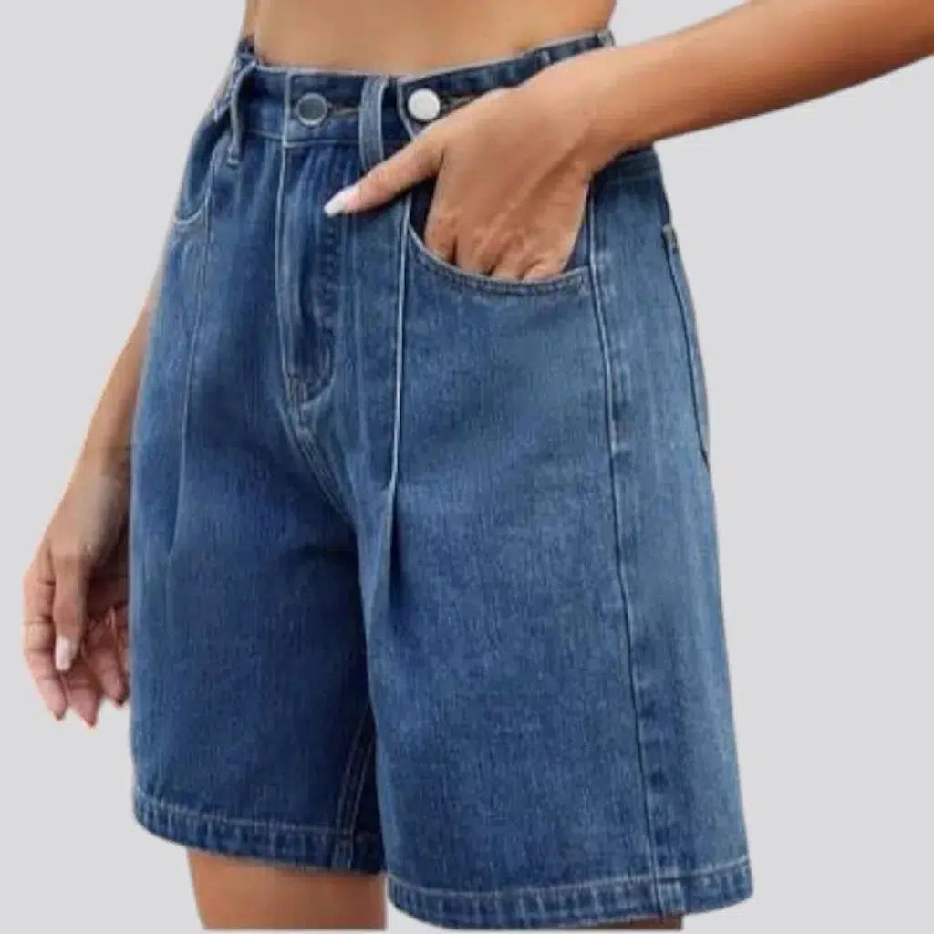 Stonewashed women's jean shorts