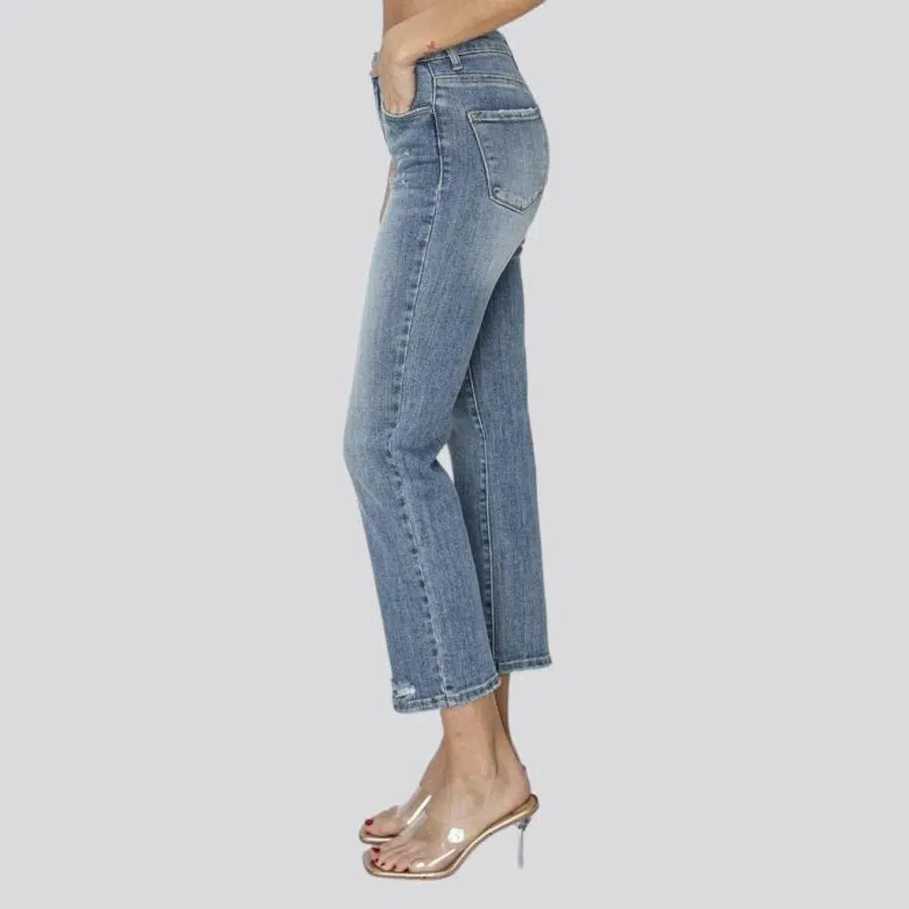 Slim women's light-wash jeans