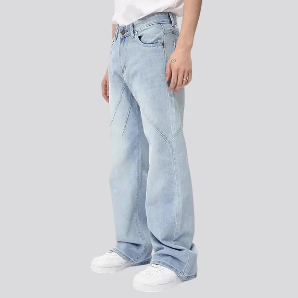 Light wash baggy men's jeans