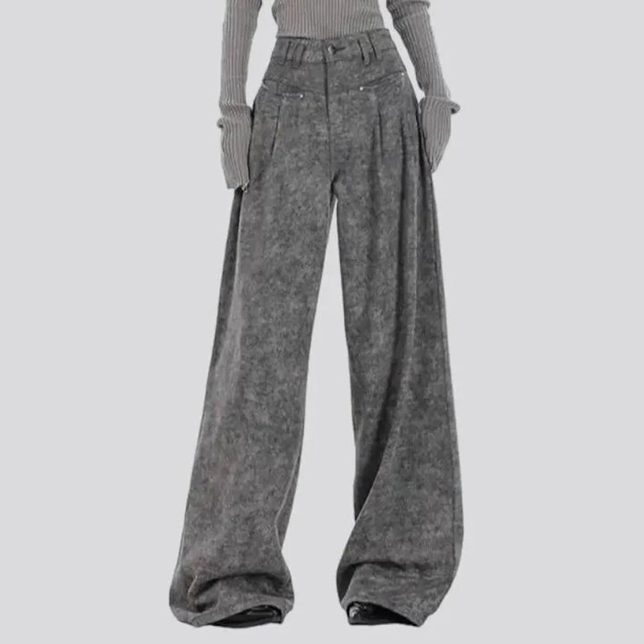 Floor-length women's grey jeans