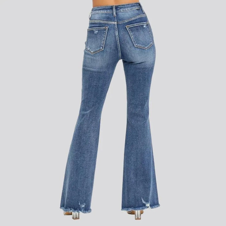 Medium-wash street jeans
 for women