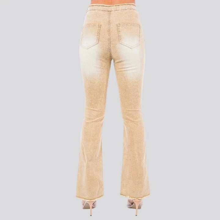 Trendy high rise jeans for ladies