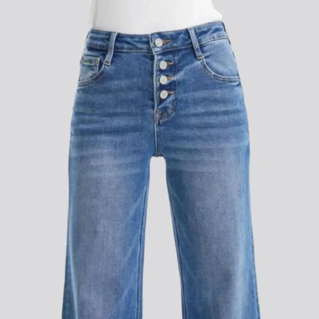 Highly-stretchy medium-wash jeans