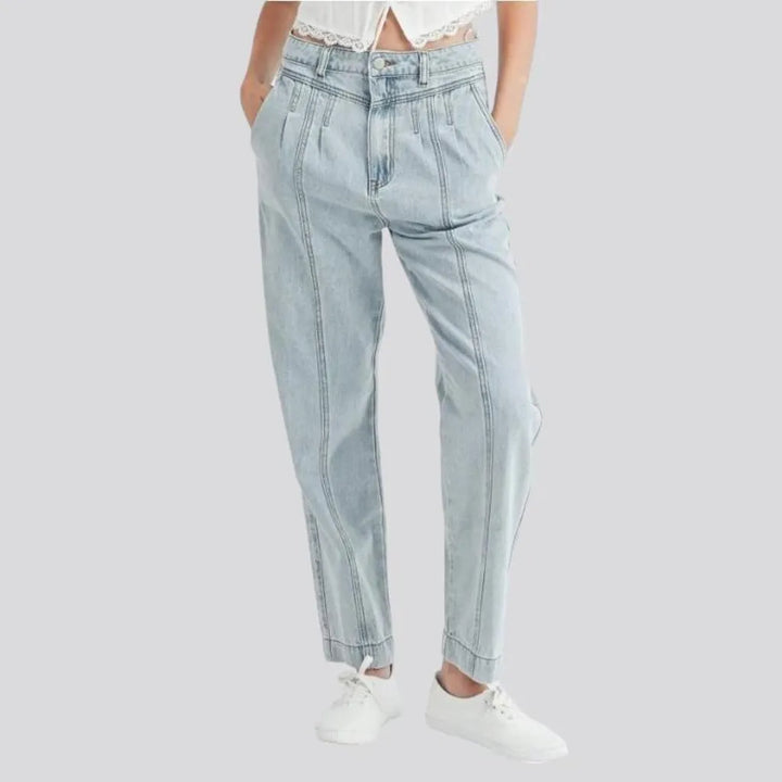 Ankle-length women's 90s jeans