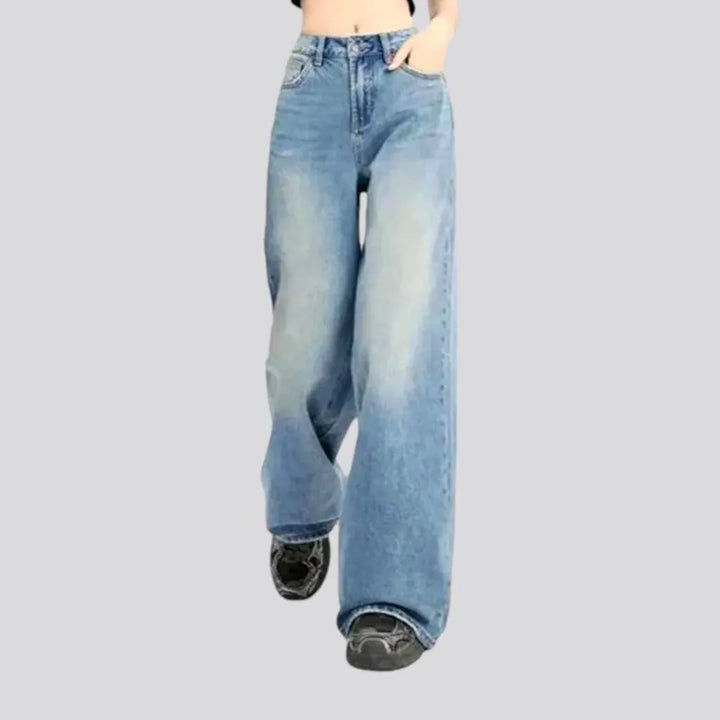 Mid-waist women's vintage jeans