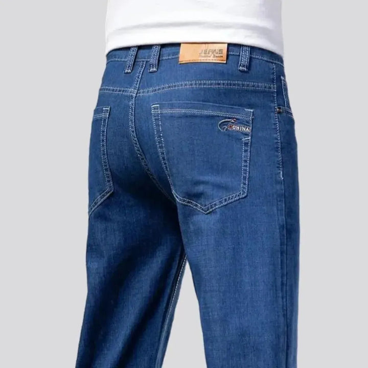 One-tone men's 90s jeans