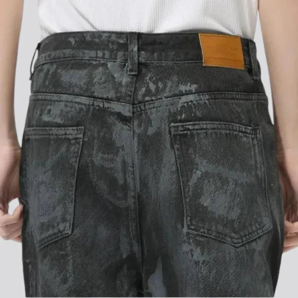 Stylish loose fit mid-rise jeans for men