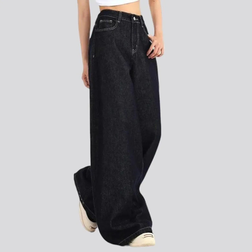 Floor-length monochrome jeans
 for women