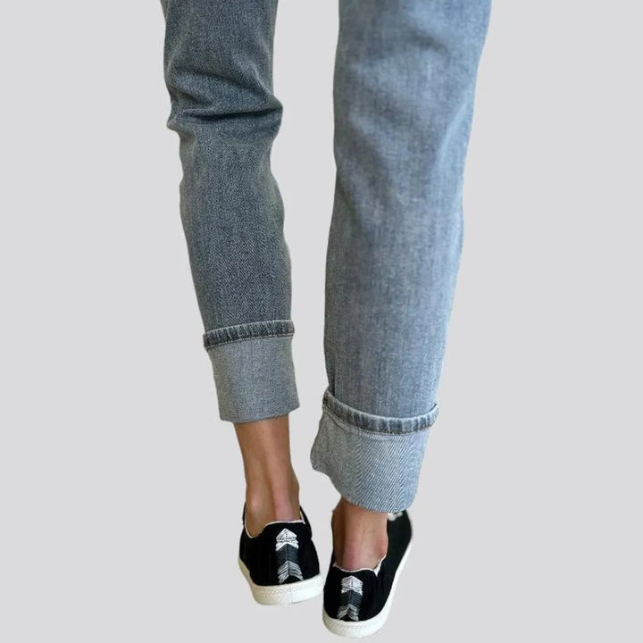 Sanded casual jeans
 for ladies