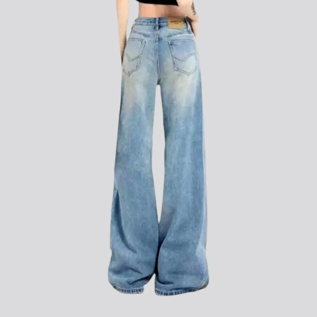 Mid-waist women's vintage jeans