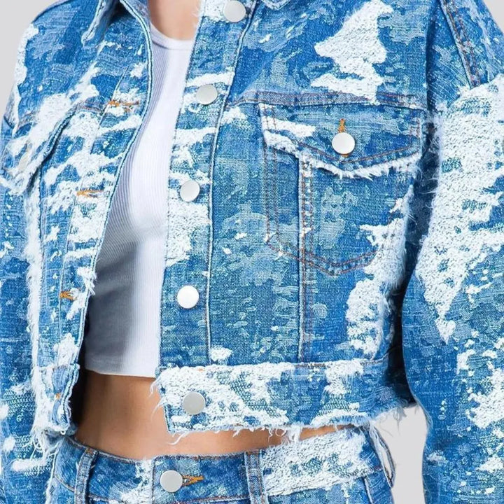 Chic oversized style denim jacket for ladies