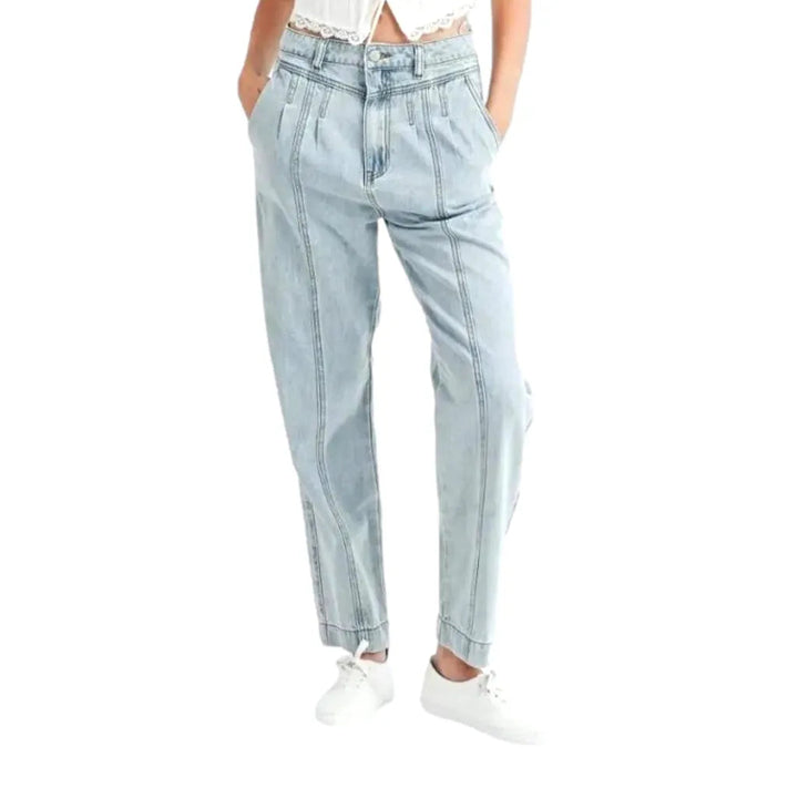 Ankle-length women's 90s jeans