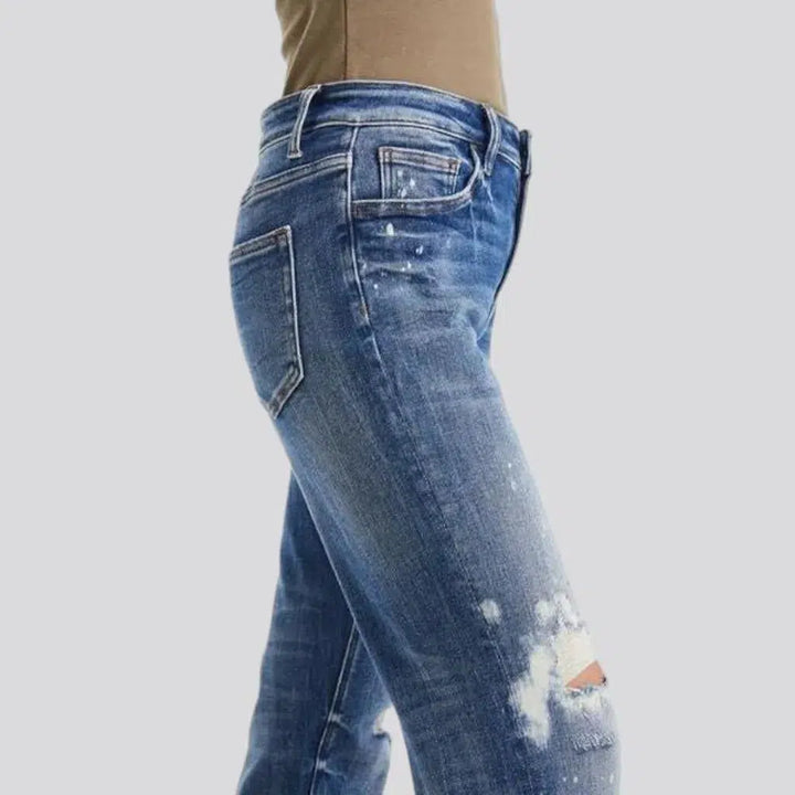 Highly-stretchy distressed jeans for ladies