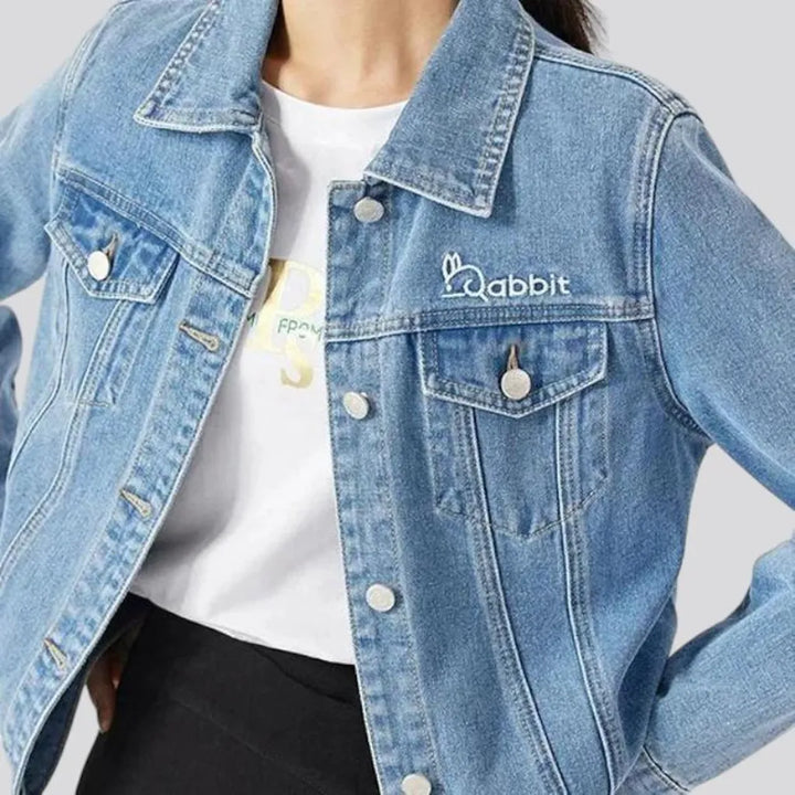 Light-wash 90s denim jacket
 for women