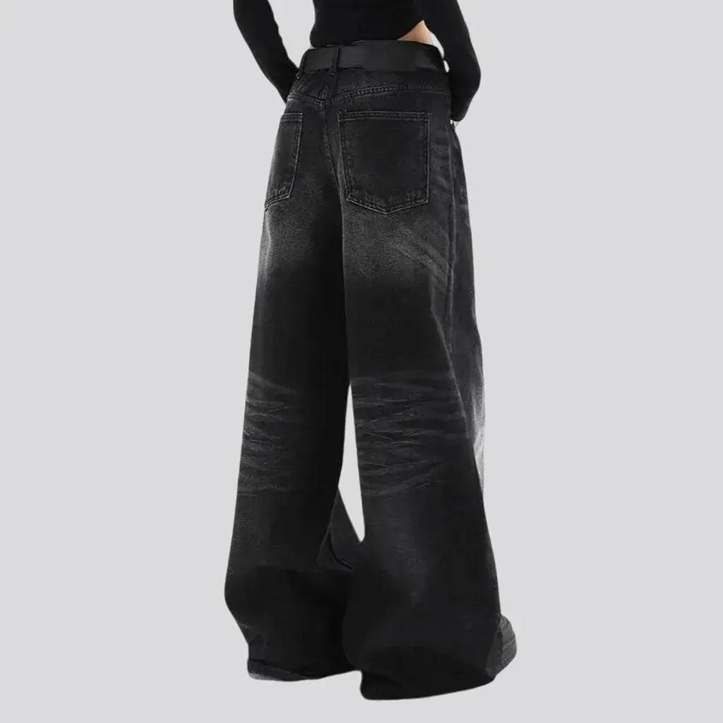 Sanded whiskered slouchy jeans for women