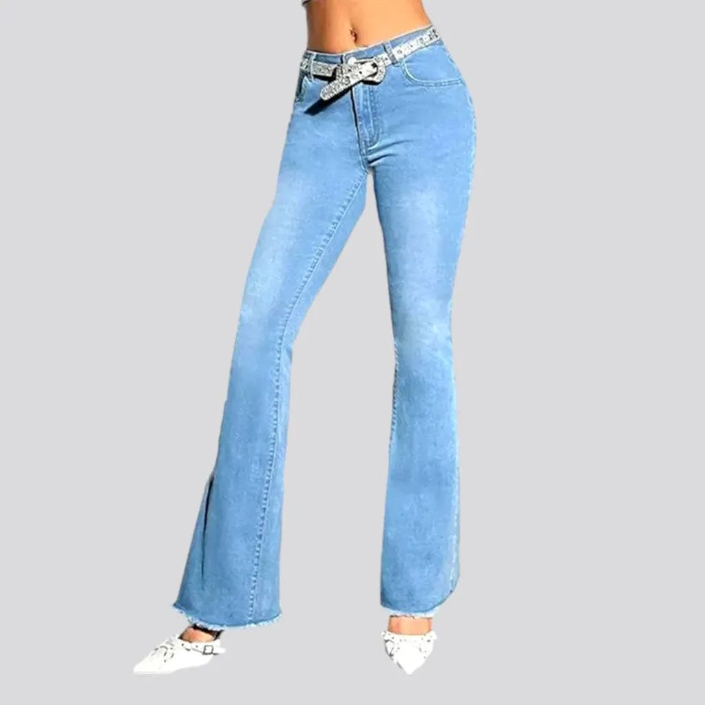 Light-wash low-waist jeans
 for ladies