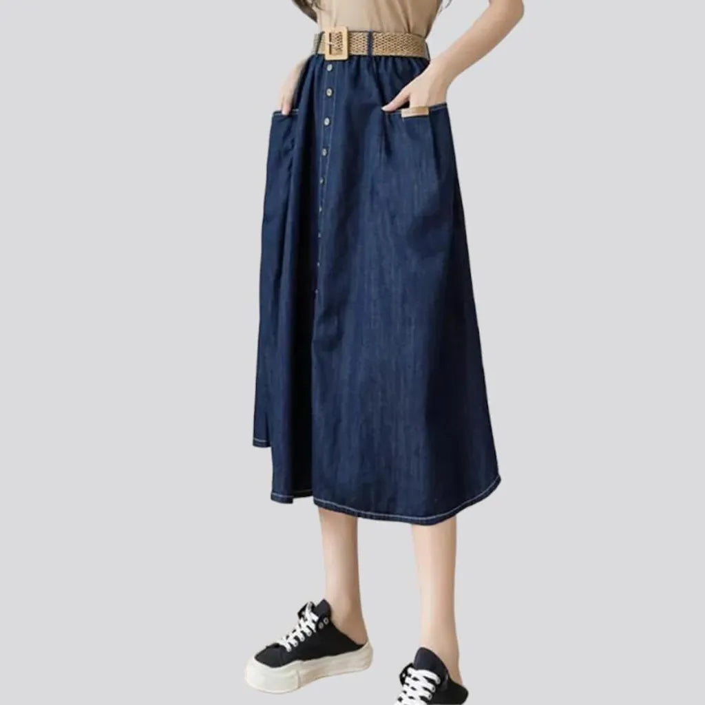 Dark-wash women's jeans skirt