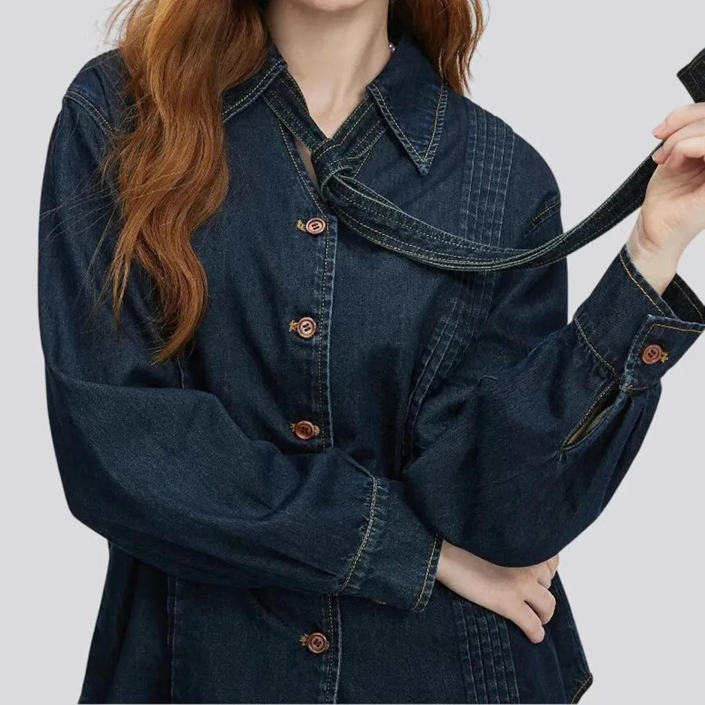 Fashionable dark contrast women's jean jacket