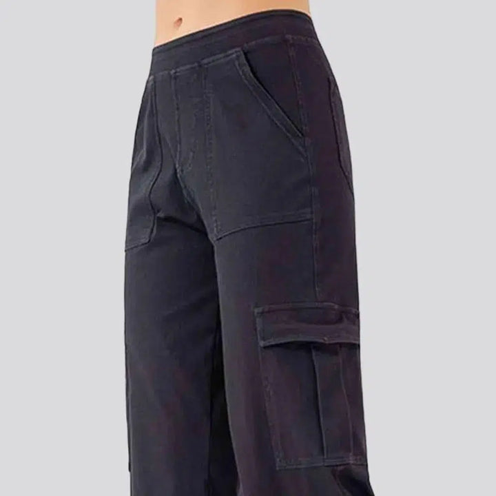 High-waist women's cargo jeans