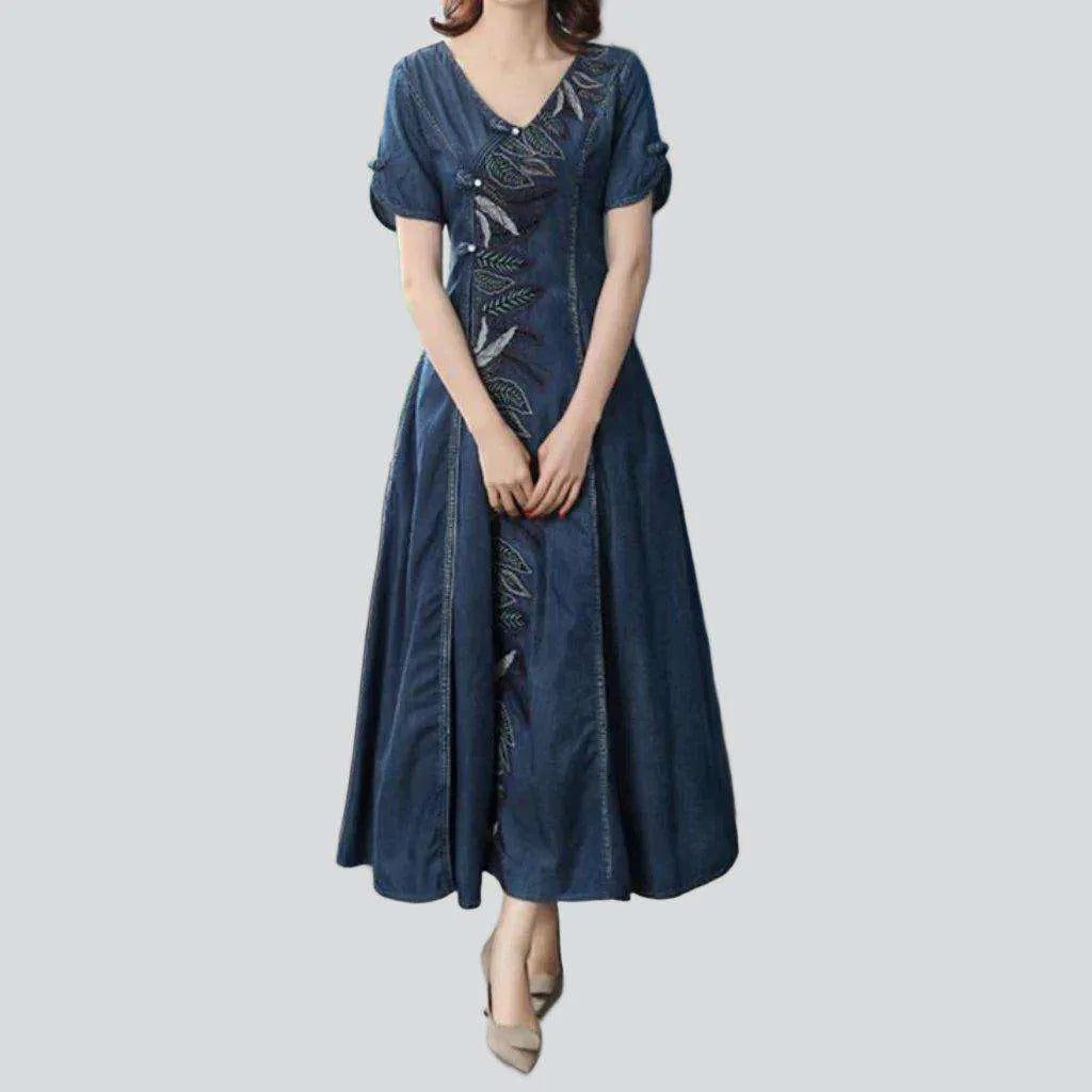 Embroidered bell-shaped jean dress