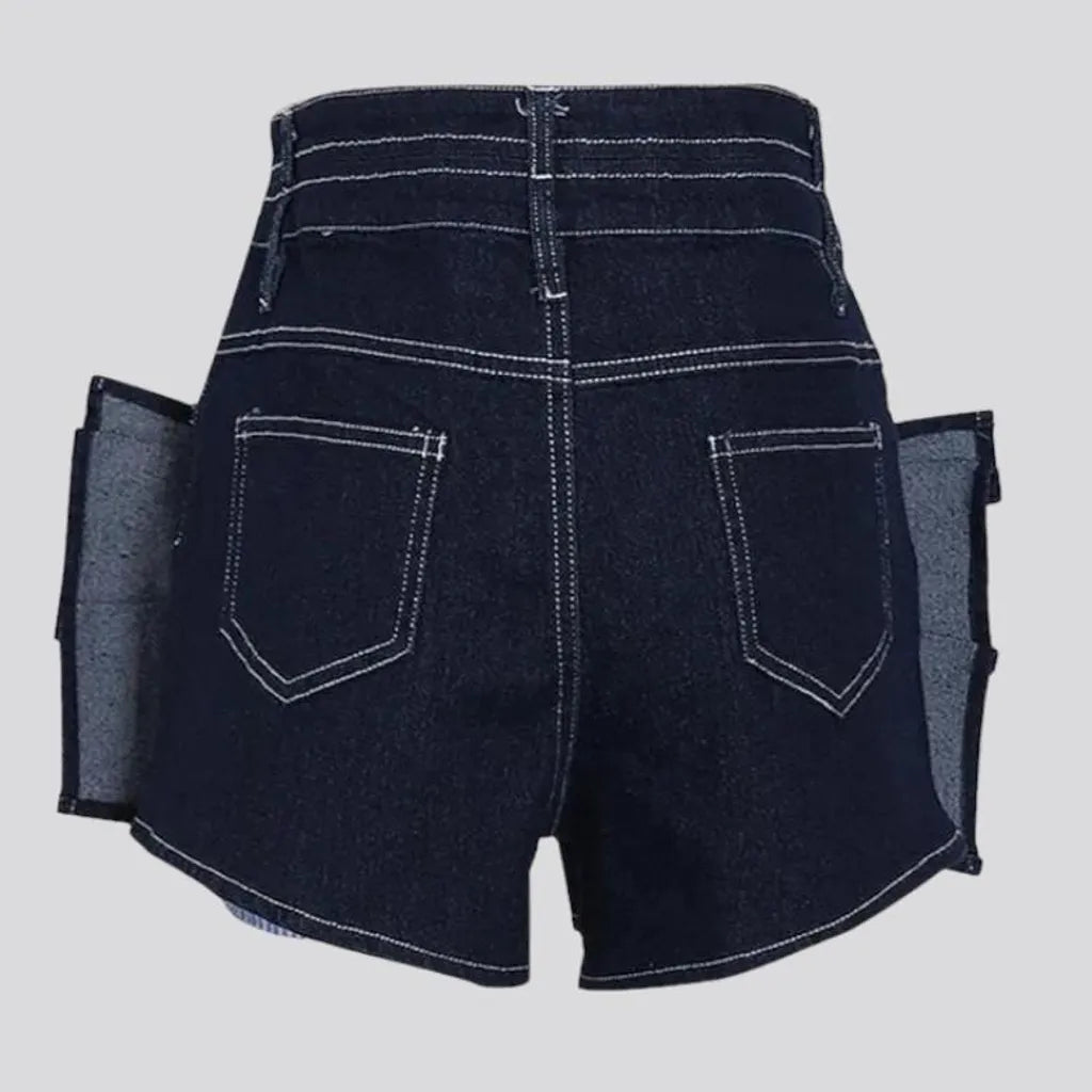 Exposed-pockets jean shorts