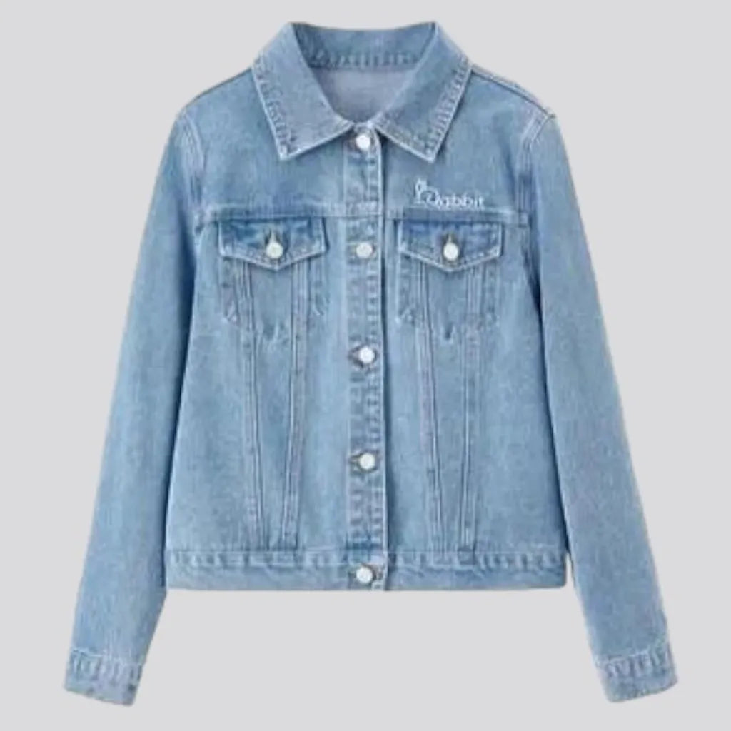 Light-wash 90s denim jacket
 for women