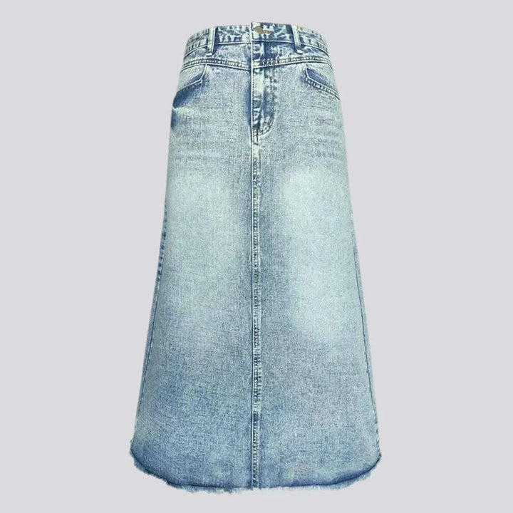 Light-wash women's denim skirt