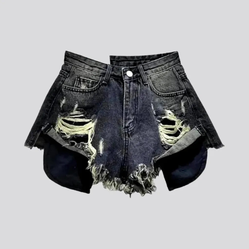 Grunge mid-waist denim shorts for women