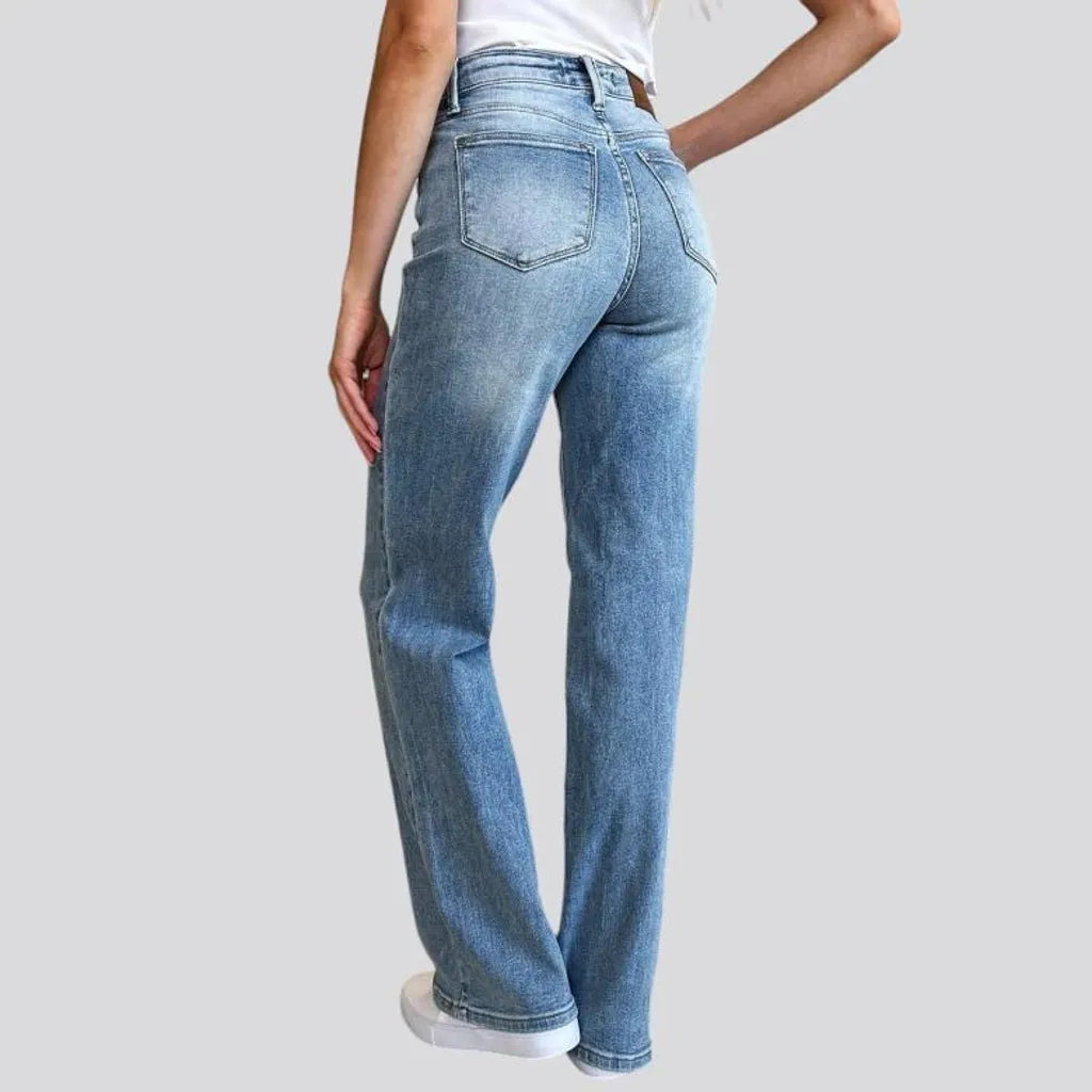 Light-wash women's sanded jeans