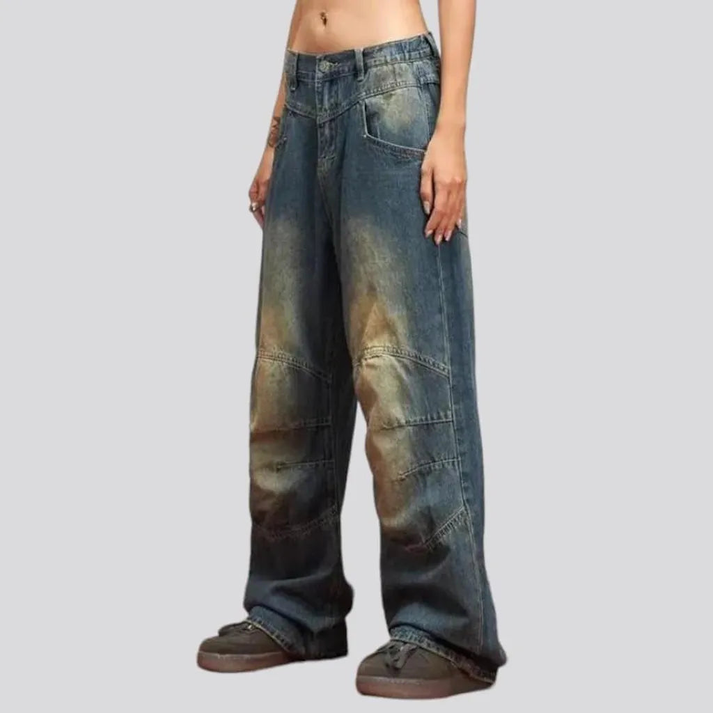 Floor-length low-waist jeans