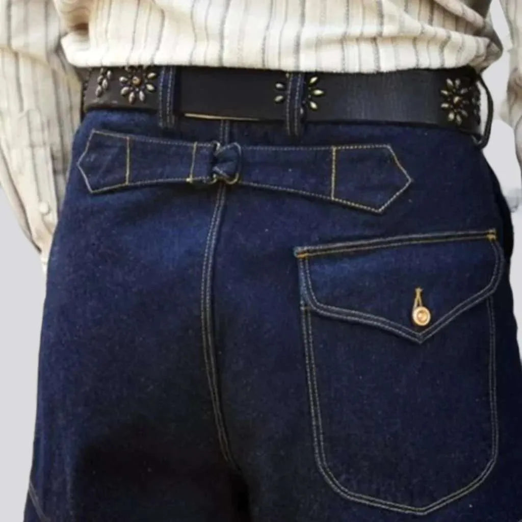 Straight mid-waist selvedge jeans