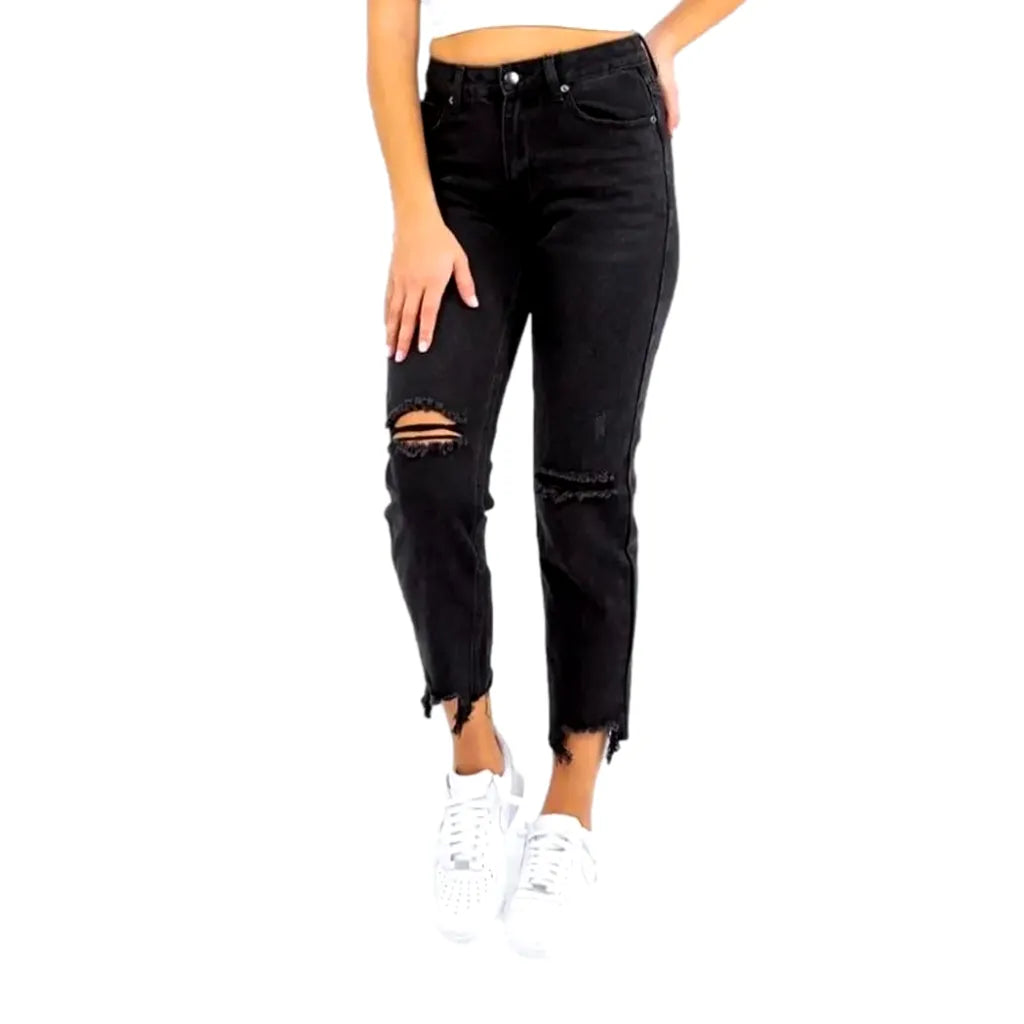 Grunge women's cropped-bottoms jeans