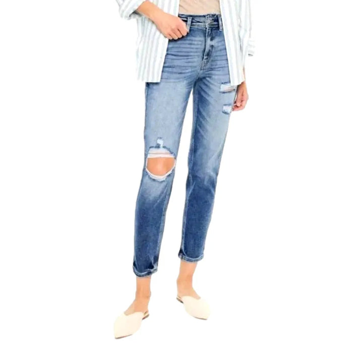 Sanded distressed jeans
 for women