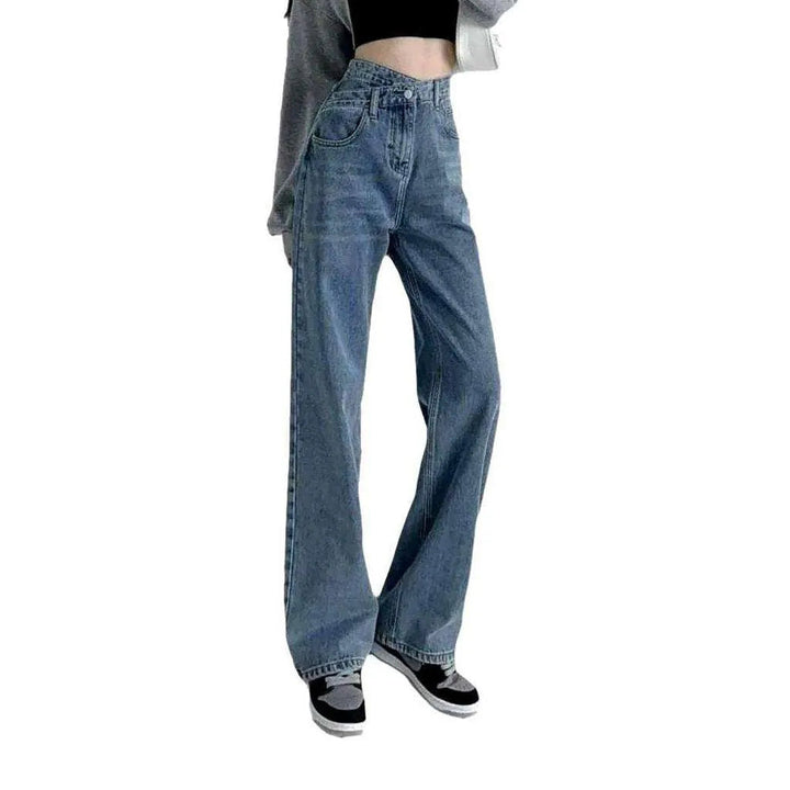 Wide-leg women's stonewashed jeans